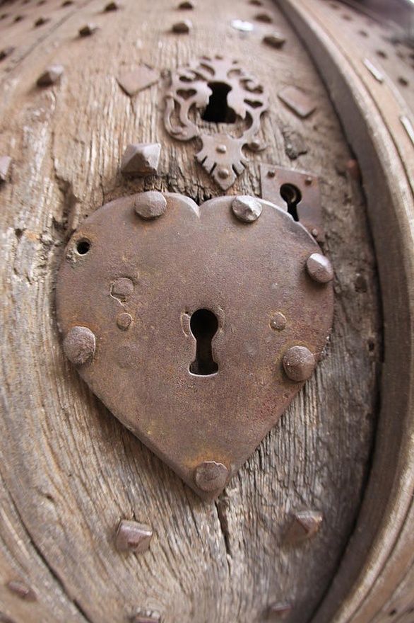 Heart Key Hole